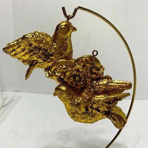 Gold doves and heart ornament metallic